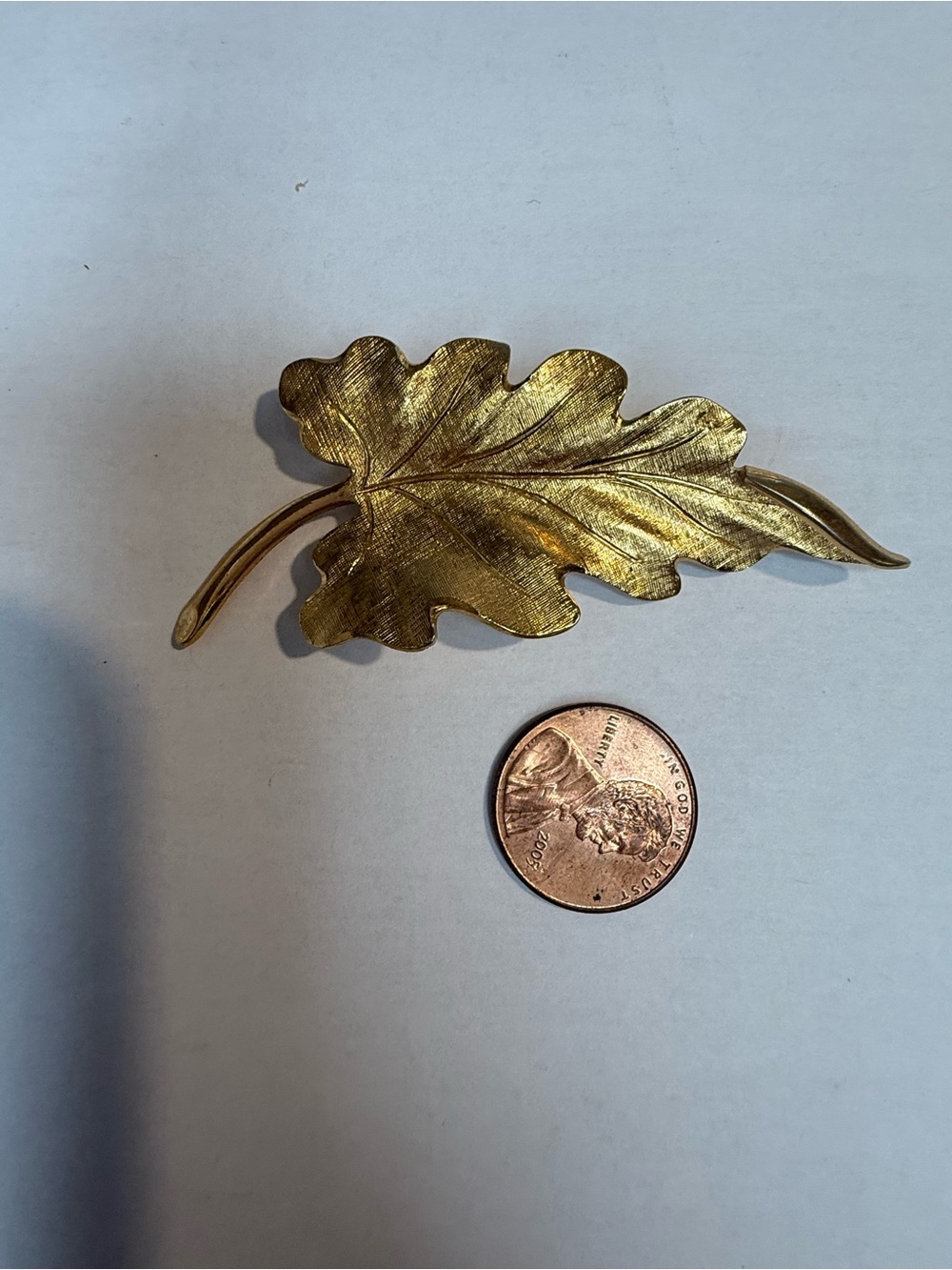 Monet Gold Leaf Brooch vibrant Monet - Picture 5 of 6